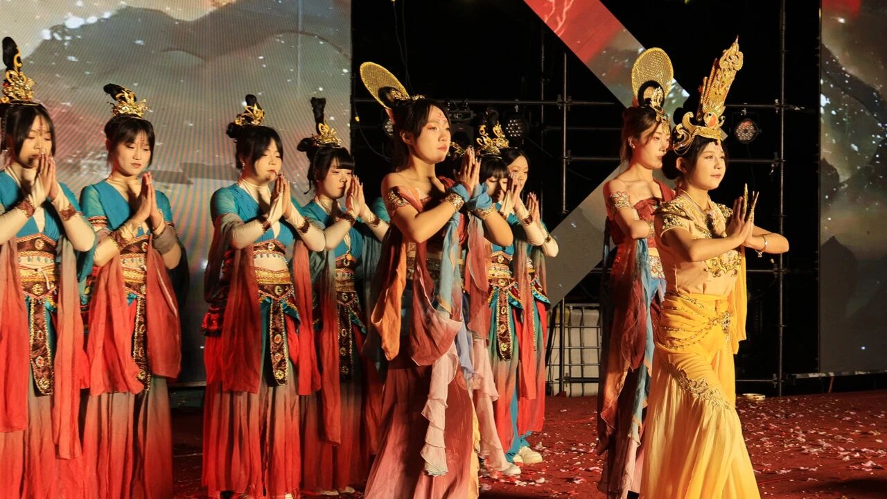 1759027055888279.jpg 12.jpg