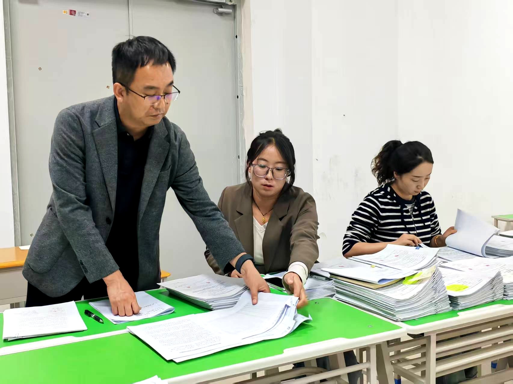 1759045908820498.jpg 4.jpg